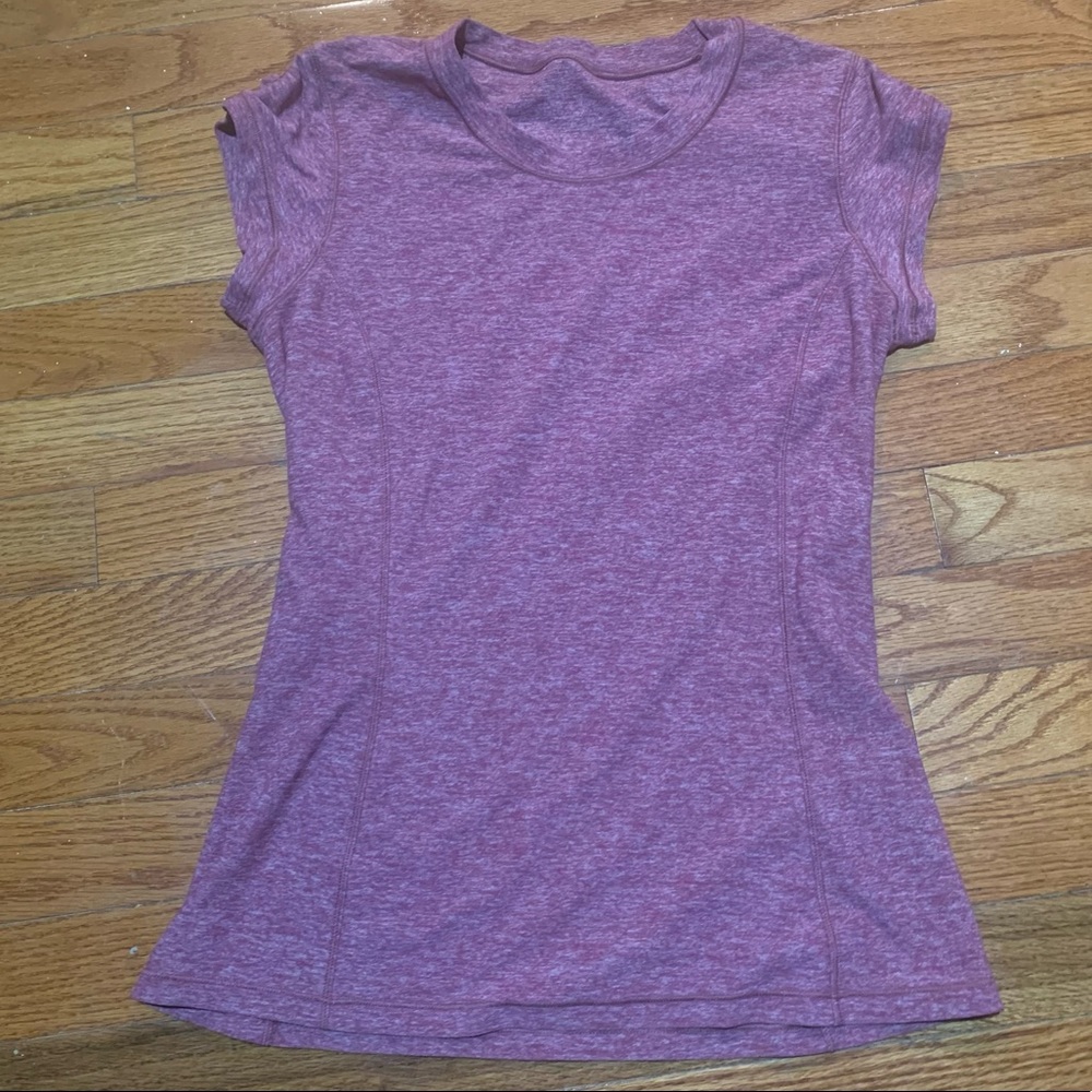 NWOT Lulu Lemon Fitted T-shirt